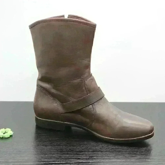 UGG Australia Frances Women’s Brown Leather Boots - Picture 3 of 11